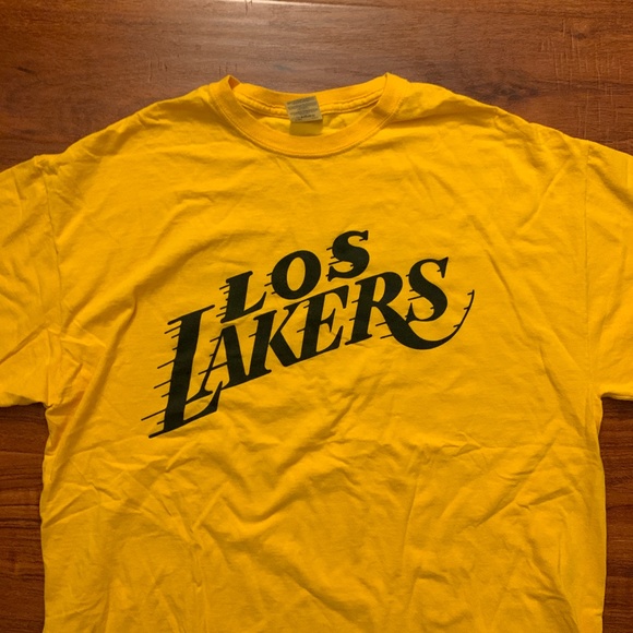 Lakers shirt to commemorate Kobe Bryant - Picture 2 of 6